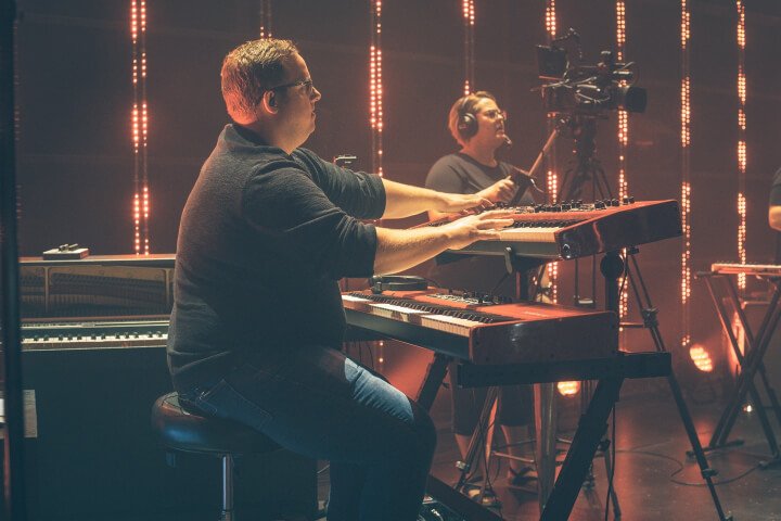 piano tutor program contemporary